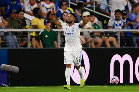 قد يغيب 3 مباريات.. الهلال يعلن إصابة سالم الدوسري